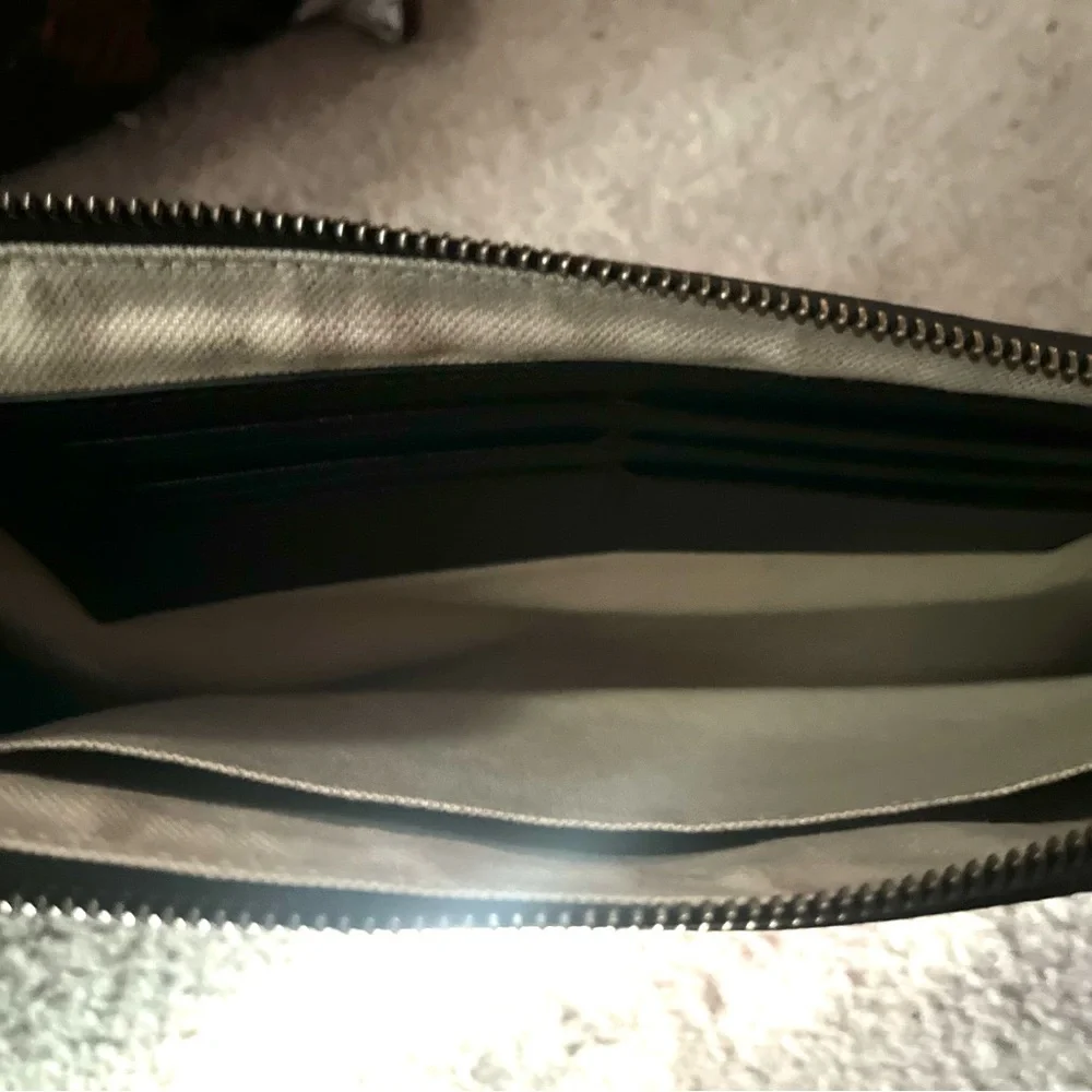 COPY - Gucci Velvet Pouch GG Large - Picture 5 of 7